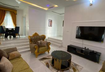 MilesVilla Apartments has Balcony rooms