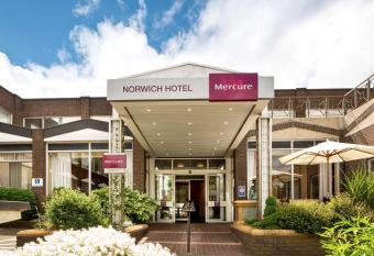 Mercure Norwich Hotel allows 18 year olds to book a room