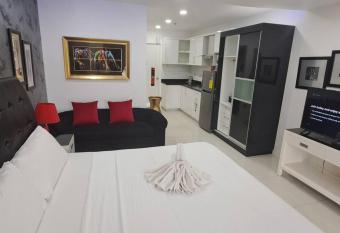 Studio at Kandi Palace near Walking street allows 18 year olds to book a room