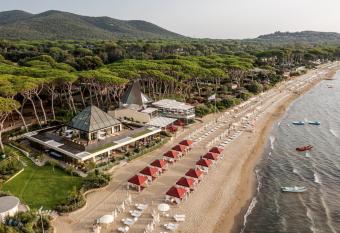 Cala Beach Resort has Balcony rooms