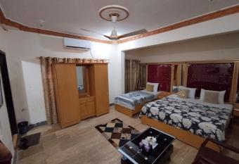 Hotel inn Apartment has rooms with a private hot tub