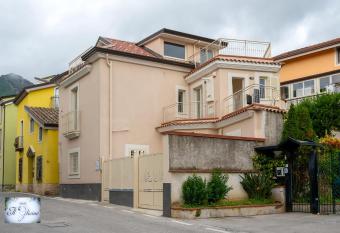 B&B IL GLICINE has Balcony rooms