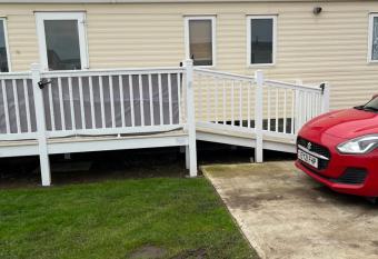 CW27 St Osyth Holiday Park with disability Ramp has Balcony rooms