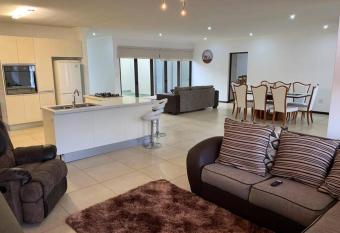 Fairways Villa @ Bunker Close has Balcony rooms