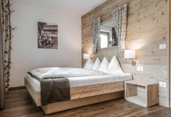 Haus Spielbichl has Balcony rooms