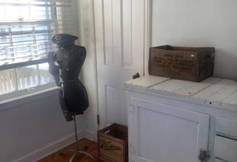 Close To Michigan Stadium has Balcony rooms