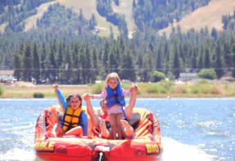 Hot Tub Under the Stars has rooms with a private hot tub