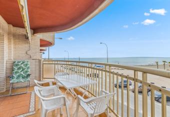 Sunflower Europa has Balcony rooms