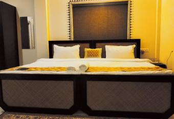 Hotel Kolam allows 18 year olds to book a room