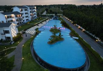 Sportico Resort Bangalore has Balcony rooms