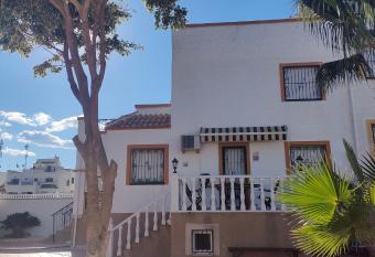 Villa Vacacional los altos allows 18 year olds to book a room