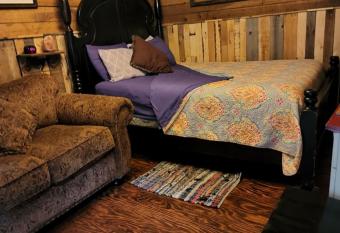 Authentic Barn BnB has Balcony rooms