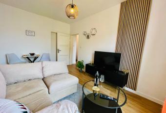 Gem  tliche und charmante Ferienwohnung in der sch  nen Rattenf  ngerstadt Hameln has Balcony rooms