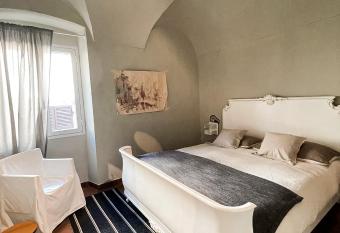 Ti vengo a cercare Bed & Breakfast allows 18 year olds to book a room