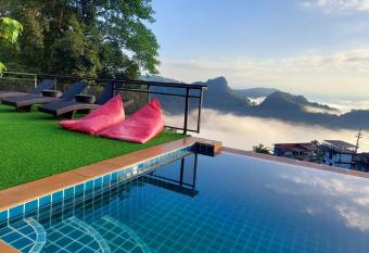 Oasis Phamee has Balcony rooms