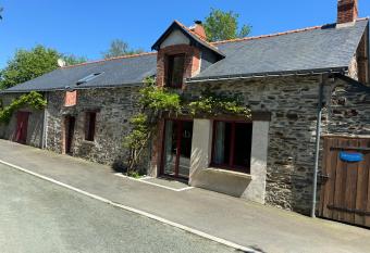 G  te de la Haie des Bois - 8P has Balcony rooms