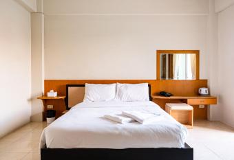 GO INN Suvarnabhumi Airport has Balcony rooms