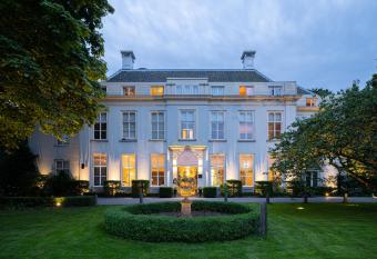 Central Park Voorburg - Relais & Chateaux has Balcony rooms