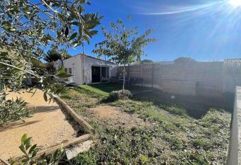 Maison plain pied au calme has Balcony rooms
