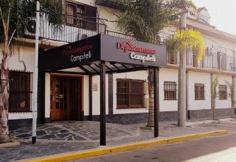 Departamentos Campitelli allows 18 year olds to book a room