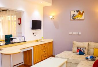 Peaceful Eco friendly Penthouse In Nairobi allows 18 year olds to book a room