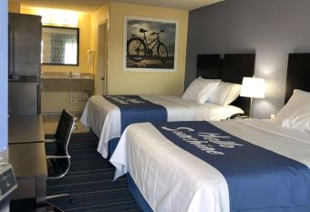 Days Inn by Wyndham Charles Town/Harpers Ferry has Smoking rooms