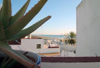 Apartamentos P  lvora Conil allows 18 year olds to book a room
