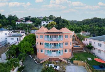 Belle Air Seaview- Entire Home (5 Bdrm 5Bath) has Balcony rooms