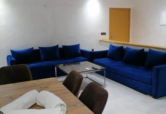 Apartment chakira family only has Balcony rooms