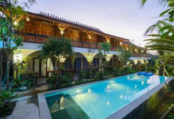 Green Bali Guest House has Balcony rooms