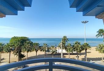 Boho Rent A room has Balcony rooms