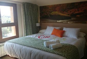 Hostal Rural San Andr  s allows 18 year olds to book a room