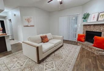 Affordable Family Stay - Kid & Pet Friendly allows 18 year olds to book a room