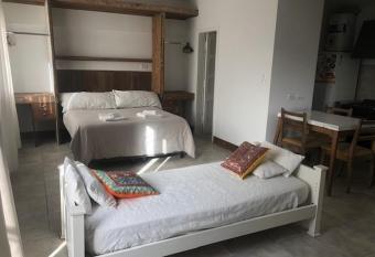 La Higuera con Parking A has Balcony rooms