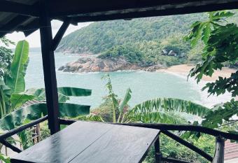 Silver cliff room 1 has Balcony rooms