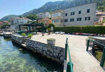 Muo 33 Apartments allows 18 year olds to book a room