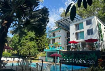 HOTEL NATIVOS allows 18 year olds to book a room