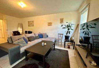 T3 Georges Beljean - DABNB has Balcony rooms