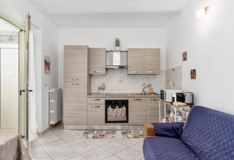 [10 min Torino] Moderna Casa Due Piani con Cortile has Balcony rooms