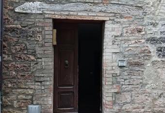 Casa vacanza Raffaela allows 18 year olds to book a room