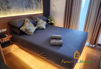 3 Bedroom Corner Panoramic View has Balcony rooms