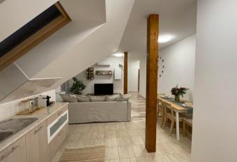 Taverna Apartman allows 18 year olds to book a room