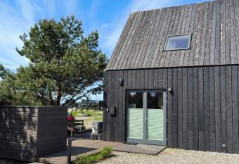 Svencel   Cottage K18 has Balcony rooms