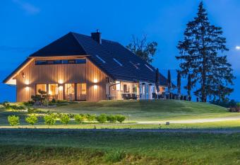 Gradiali Anyk    iai has Balcony rooms