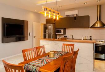 Departamento a estrenar allows 18 year olds to book a room