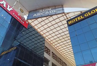 Hotel Global has Balcony rooms