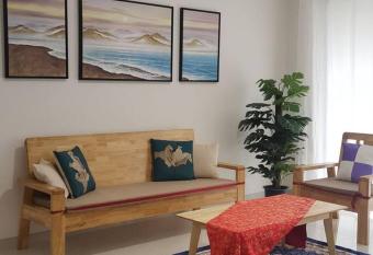 Seabreeze Haven 3R2B 10 - 14pax C1004 King s Homestay has Balcony rooms