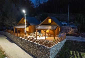 Oasis of Peace has Balcony rooms