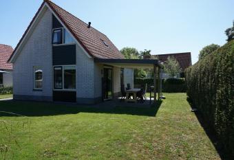 Kustverhuur, Park Schoneveld Stern 253 has Balcony rooms