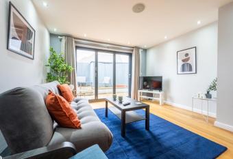 1 bed pontcanna getaway has Balcony rooms